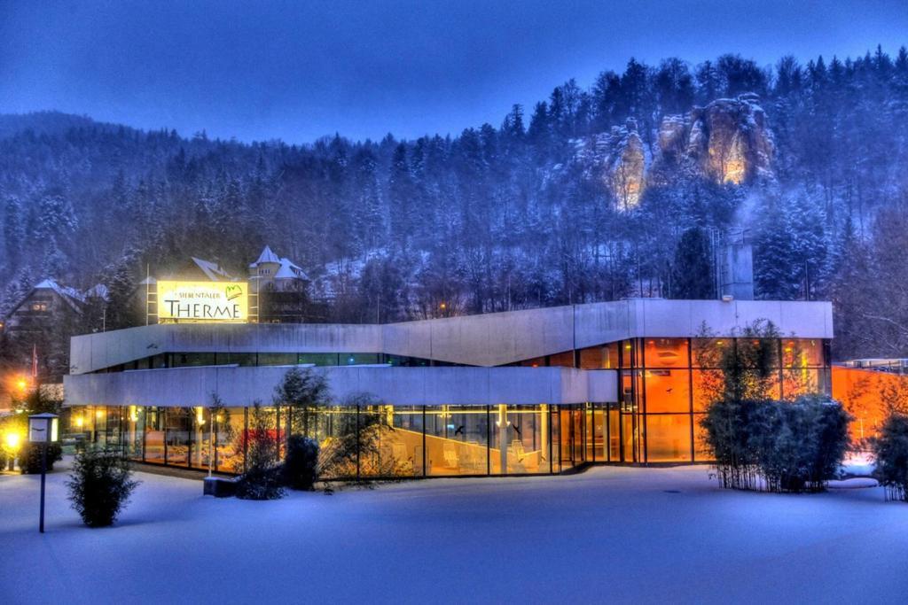 Wohnen Im Schwarzwald Mit Panoramablick Apartment Bad Herrenalb Exterior foto