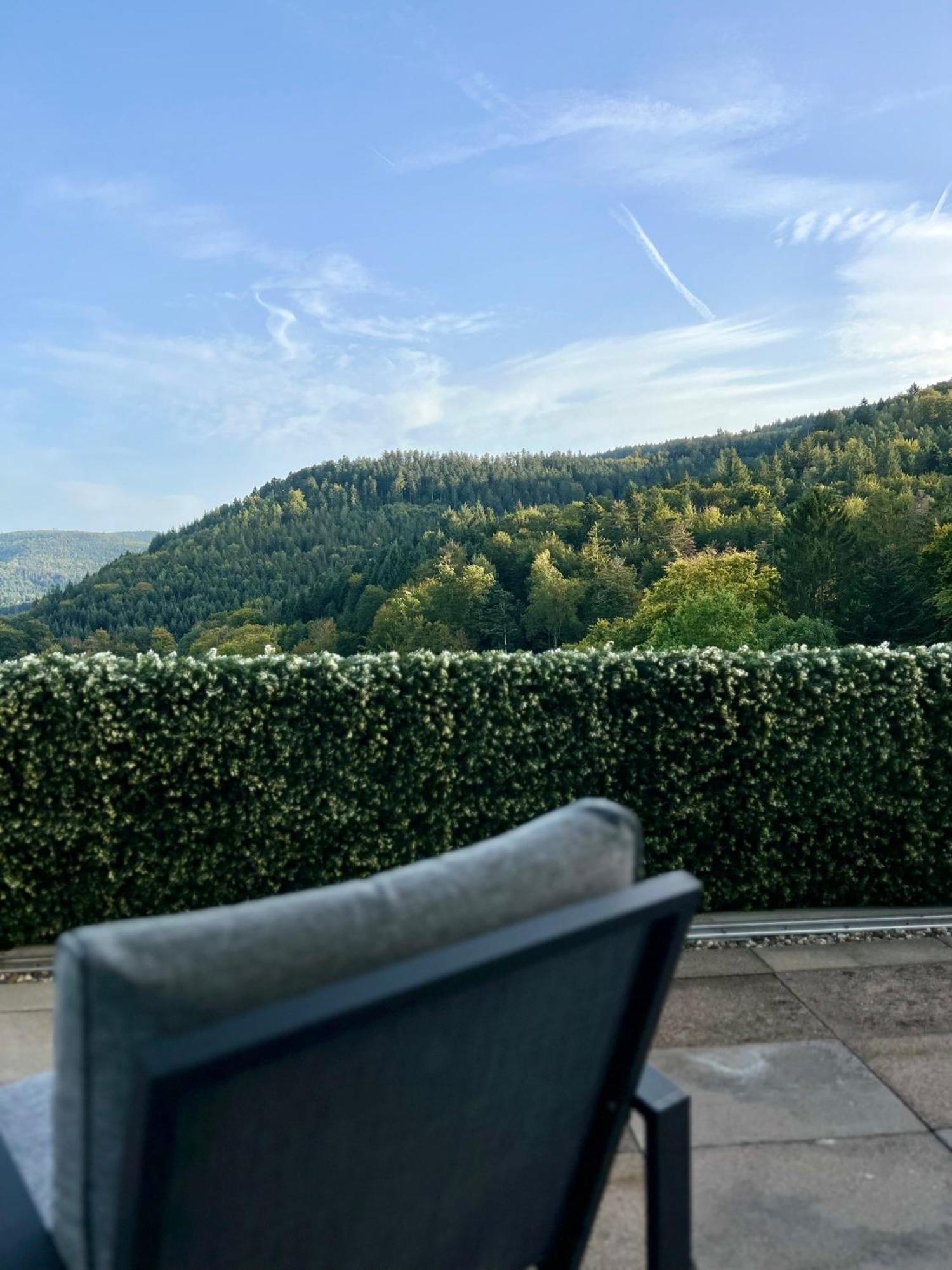 Wohnen Im Schwarzwald Mit Panoramablick Apartment Bad Herrenalb Exterior foto