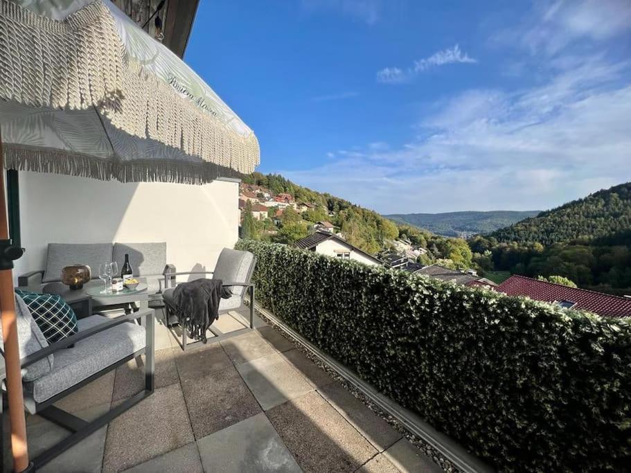 Wohnen Im Schwarzwald Mit Panoramablick Apartment Bad Herrenalb Exterior foto