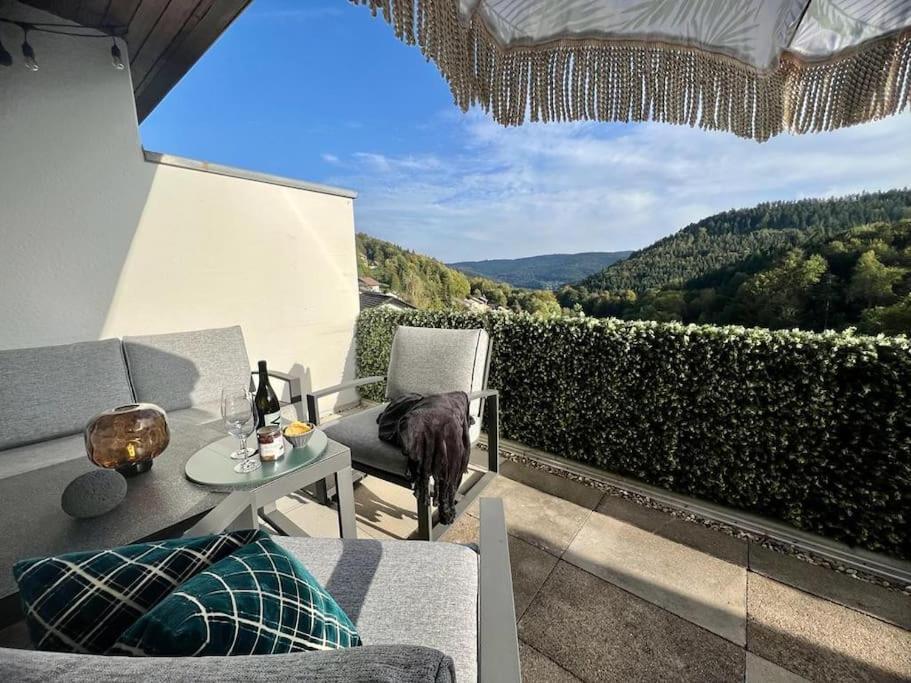 Wohnen Im Schwarzwald Mit Panoramablick Apartment Bad Herrenalb Exterior foto
